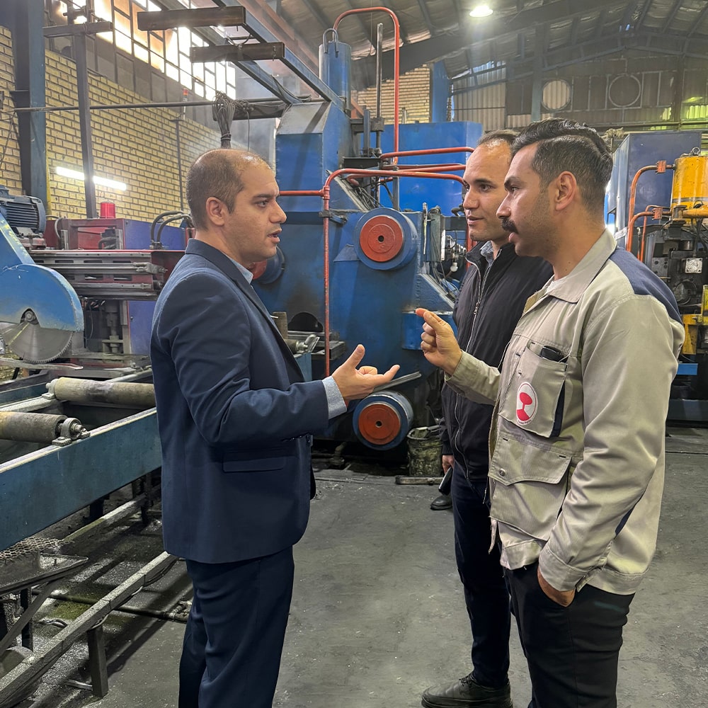 بازدید نمایندگان شرکت سامان پویش تامین از خط تولید مقاطع آلومینیومی شرکت روان گداز پردیس 12 بازدید نمایندگان شرکت سامان پویش تامین از خط تولید مقاطع آلومینیومی شرکت روان گداز پردیس