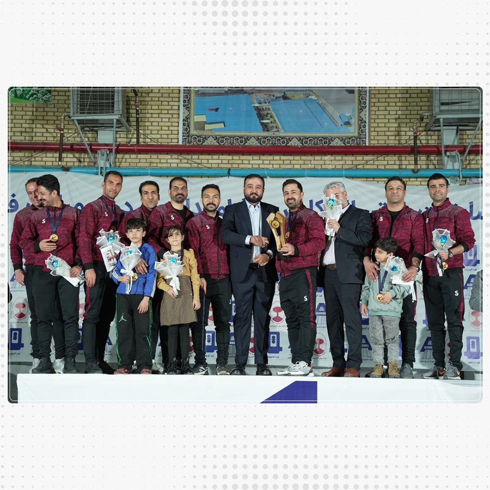 مراسم اختتامیه هفتمین دوره مسابقات فوتسال کارگری گرامیداشت دهه مبارک فجر 31 مراسم اختتامیه هفتمین دوره مسابقات فوتسال کارگری گرامیداشت دهه مبارک فجر