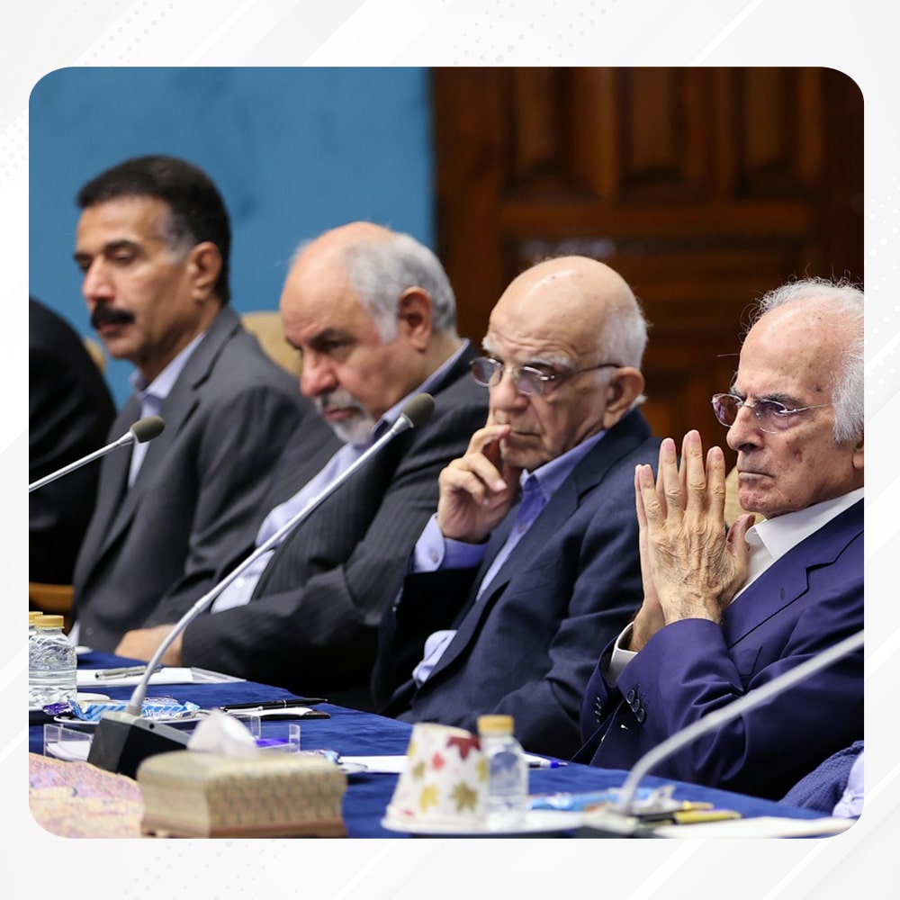 رئیسجمهور: از همراهی و حمایت بخش خصوصی در اصلاحات اقتصادی استقبال میکنیم. 17 رئیسجمهور: از همراهی و حمایت بخش خصوصی در اصلاحات اقتصادی استقبال میکنیم.