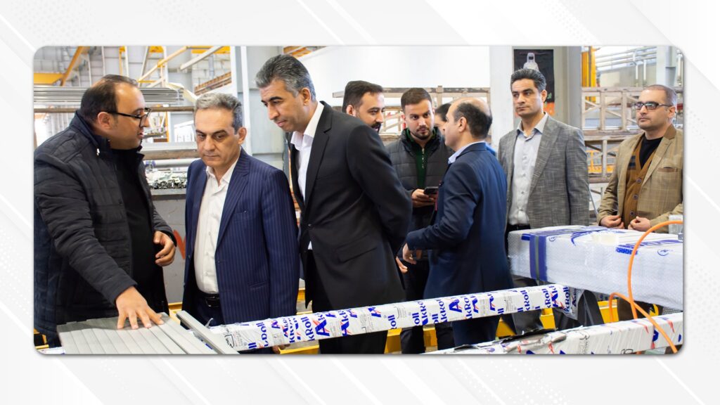 بازديـد مدیریت شعب بانک صادرات استان مرکزی از خط تـوليد شرکت روان گداز پردیس و صنايع آلوم رول نوين