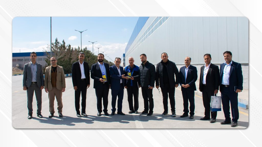 بازديـد مدیریت شعب بانک صادرات استان مرکزی از خط تـوليد شرکت روان گداز پردیس و صنايع آلوم رول نوين